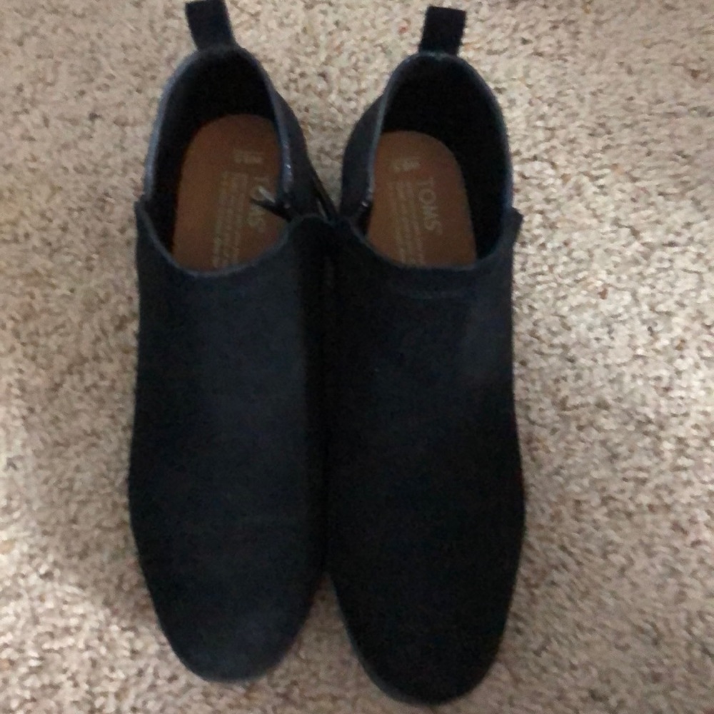 Like new TOMS ankle boots - glitter back 8.5